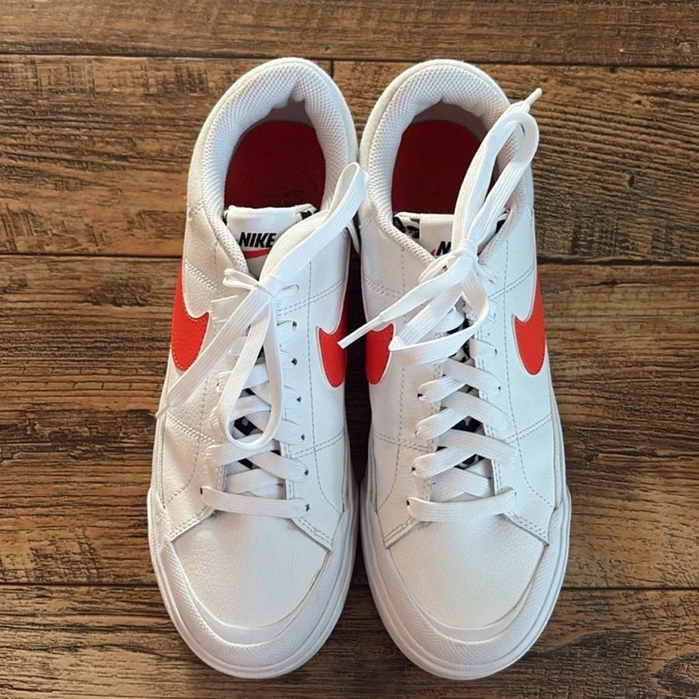 Nike Women's White Sneakers with Red Swoosh great condition! Size 8.5